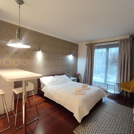 Klimatyzowany apartament przy Dworcu Głównym Kraków Zewnętrze zdjęcie