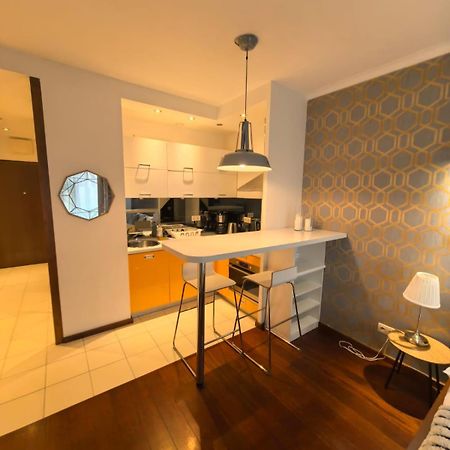 Klimatyzowany apartament przy Dworcu Głównym Kraków Zewnętrze zdjęcie